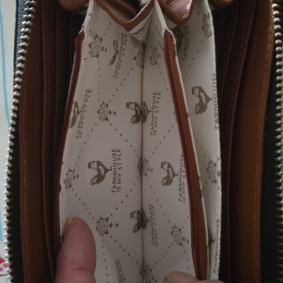 Brand New WOT Farmhouse Is My Style Wallet - Picture 5 of 6